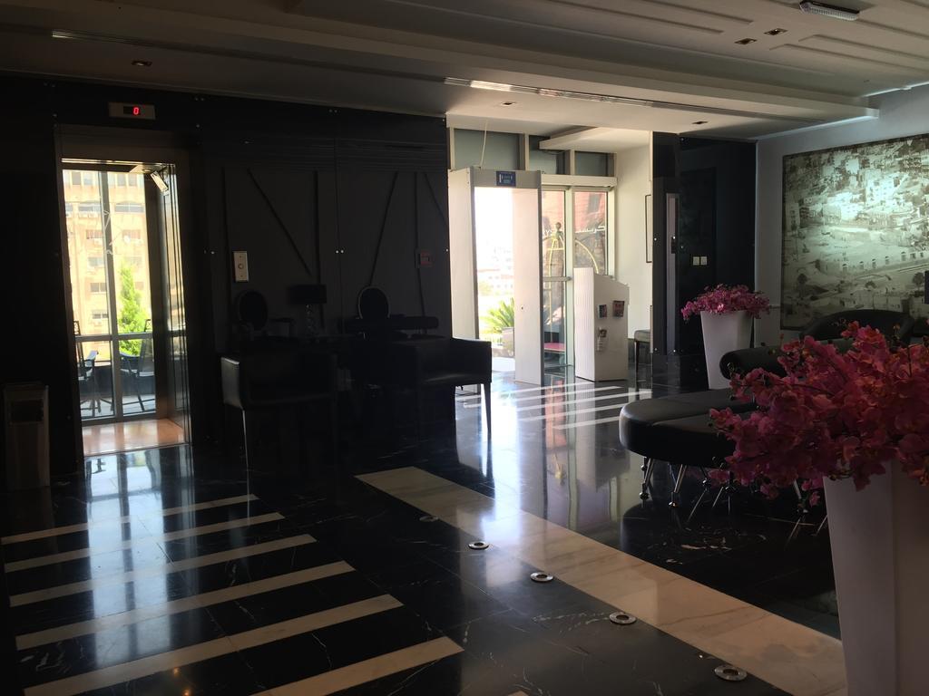 Crystal Hotel Amman Ngoại thất bức ảnh