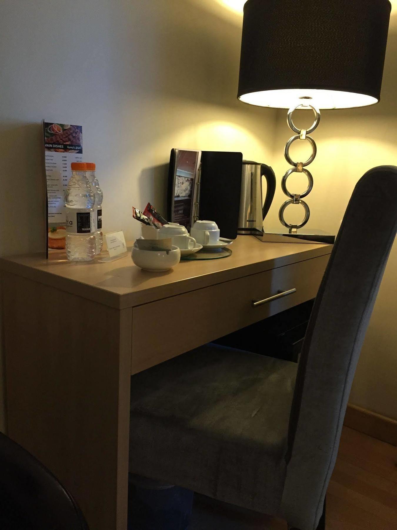 Crystal Hotel Amman Ngoại thất bức ảnh
